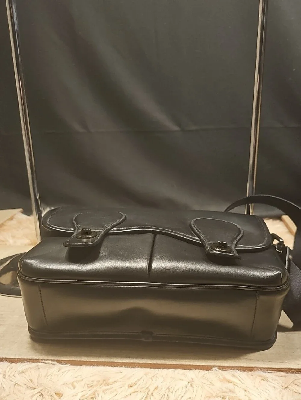 Coach Black Leather Men’s Messenger Bag with Adjustable Strap